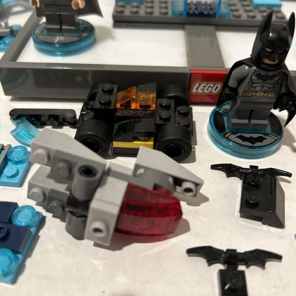 LEGO Dimensions PS3/PS4/WII U Lot of Figures and Pieces (No Game) w/ Extras - Picture 14 of 16